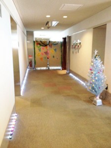 壁前で写真を撮って～会場に入る前