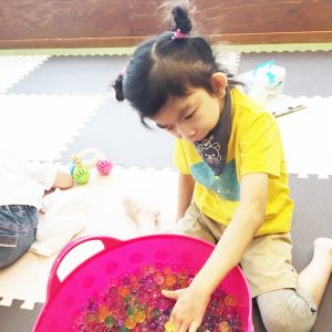 不思議な感触に子供たちもテンションアップ